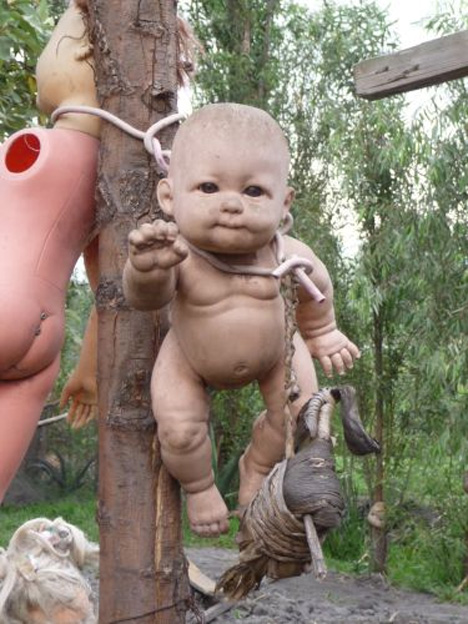 isola delle bambole luoghi più spaventosi al mondo