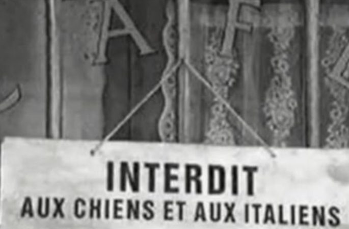 Vietato L Ingresso Ai Cani E Agli Italiani